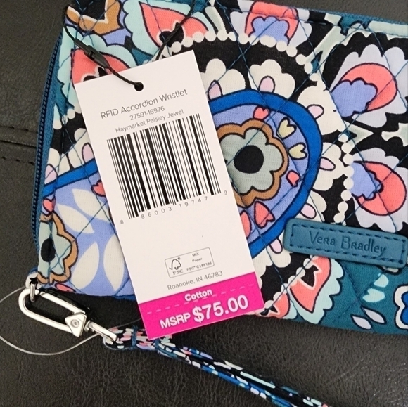 Vera Bradley RFID Accordion Wristlet - Picture 5 of 7